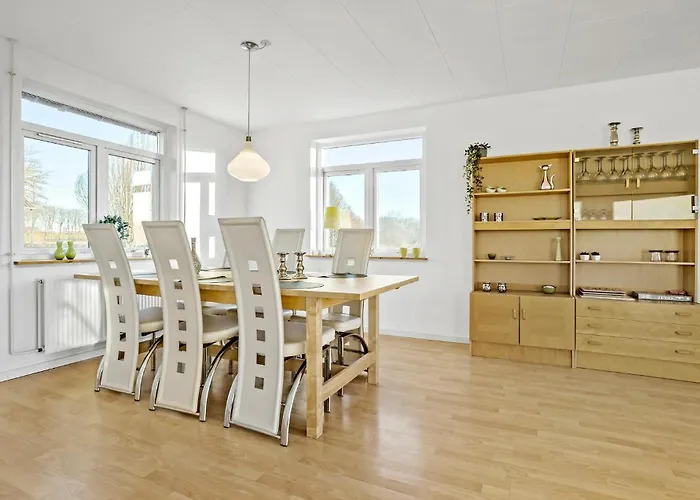 2 Bedroom In *